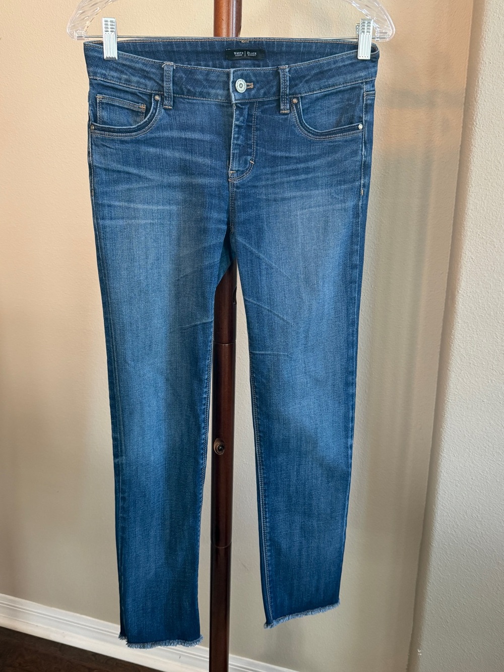 White House Black Market Slim Crop Jeans Size 0
